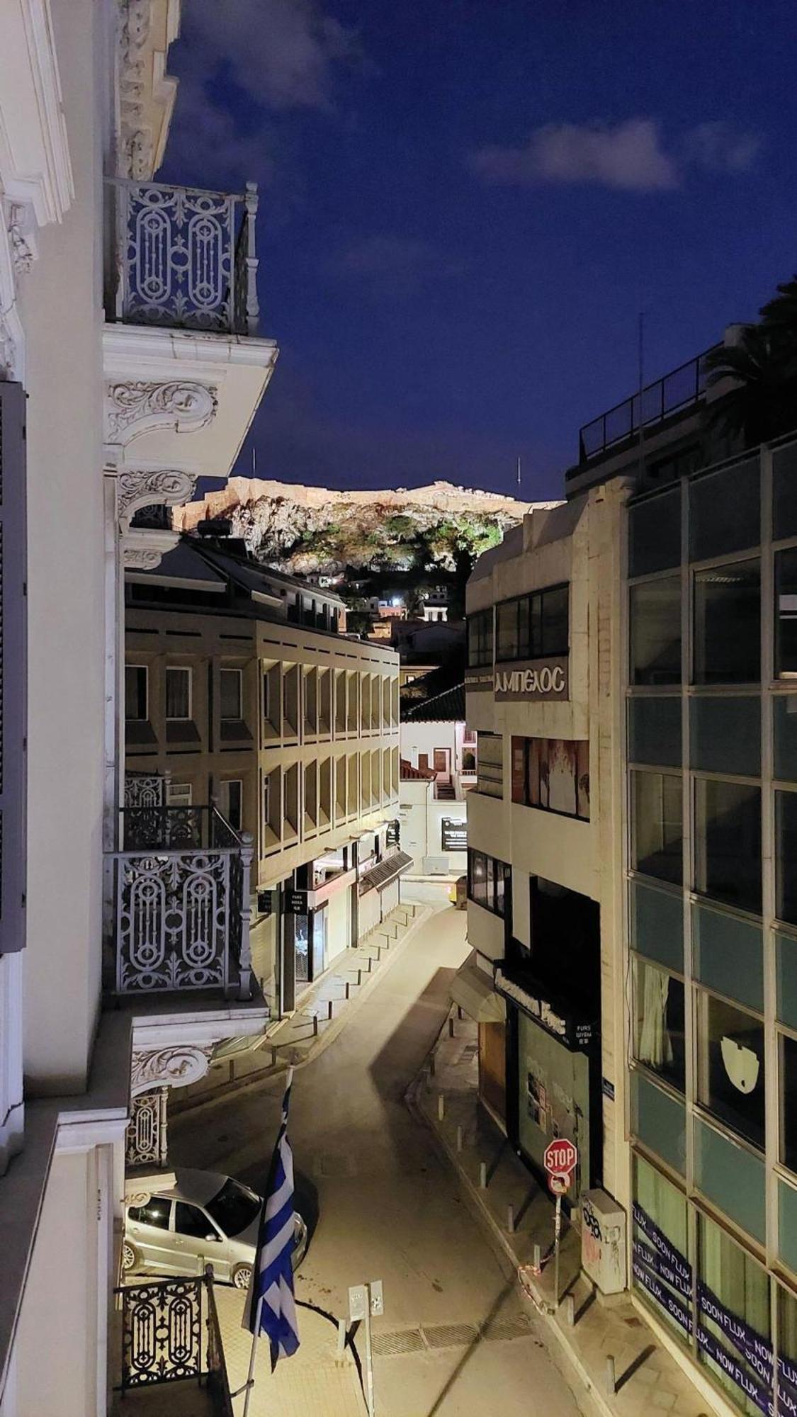 Elegant Apartment Under The Acropolis Atina Dış mekan fotoğraf