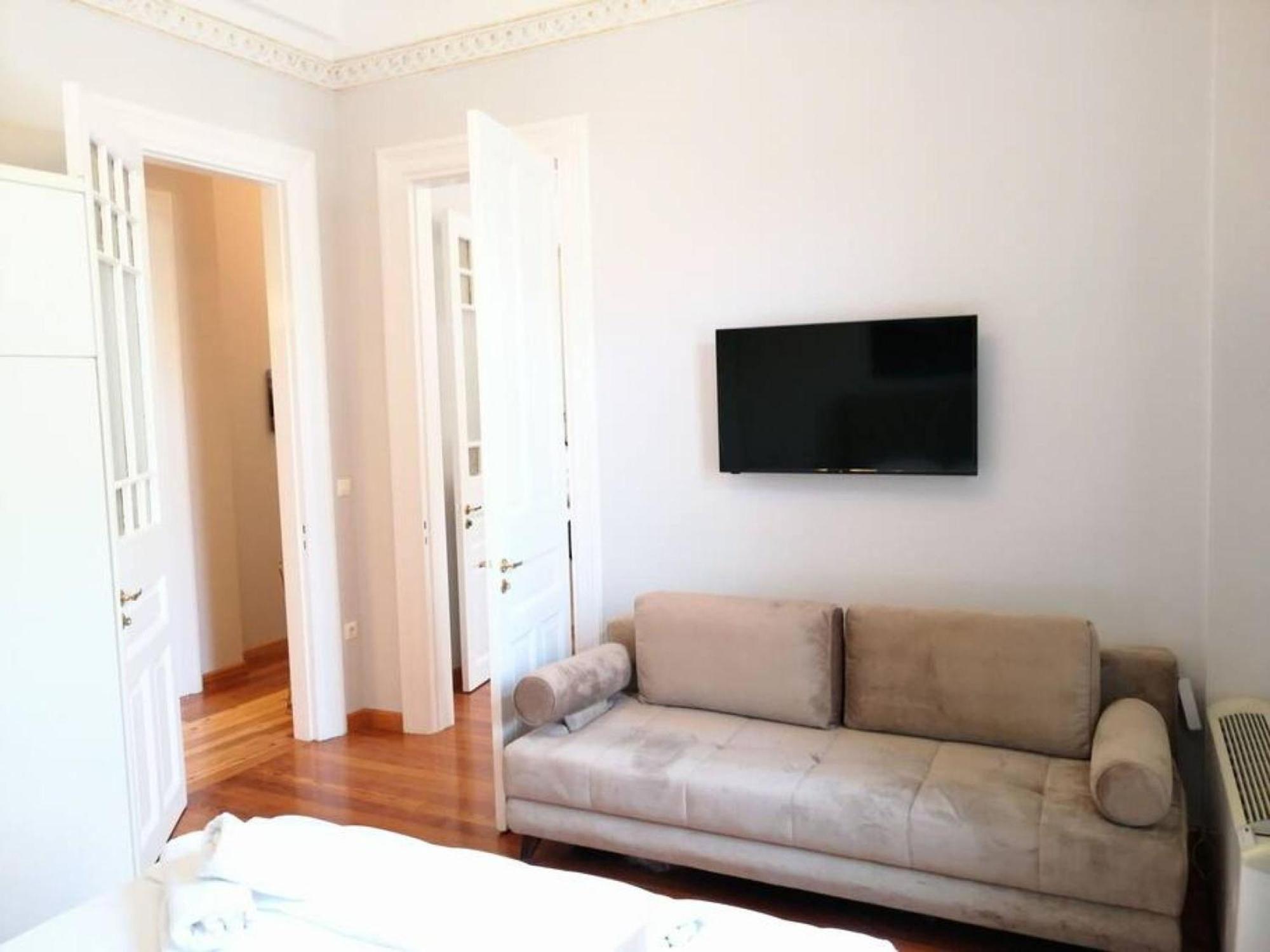 Elegant Apartment Under The Acropolis Atina Dış mekan fotoğraf