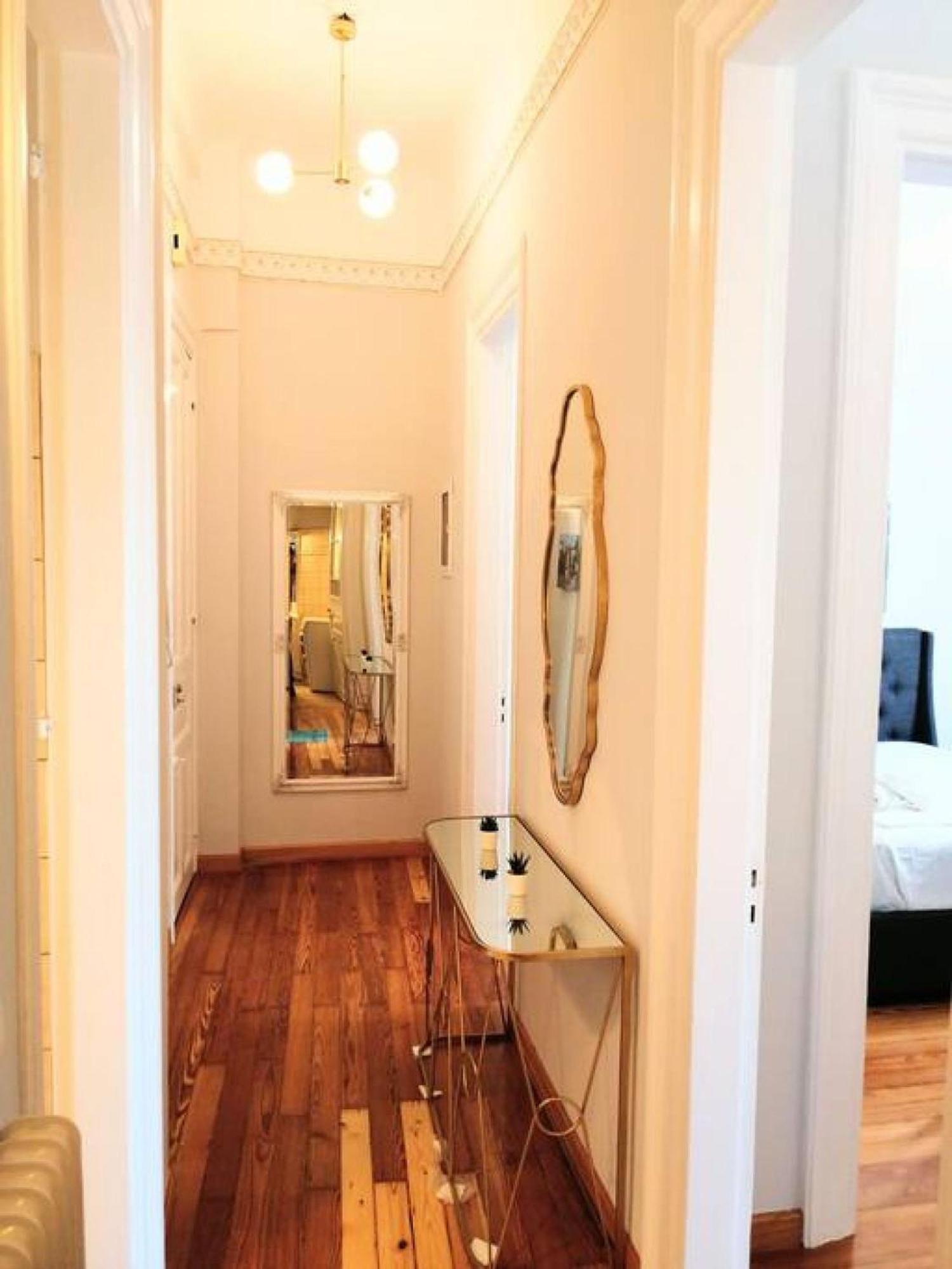 Elegant Apartment Under The Acropolis Atina Dış mekan fotoğraf